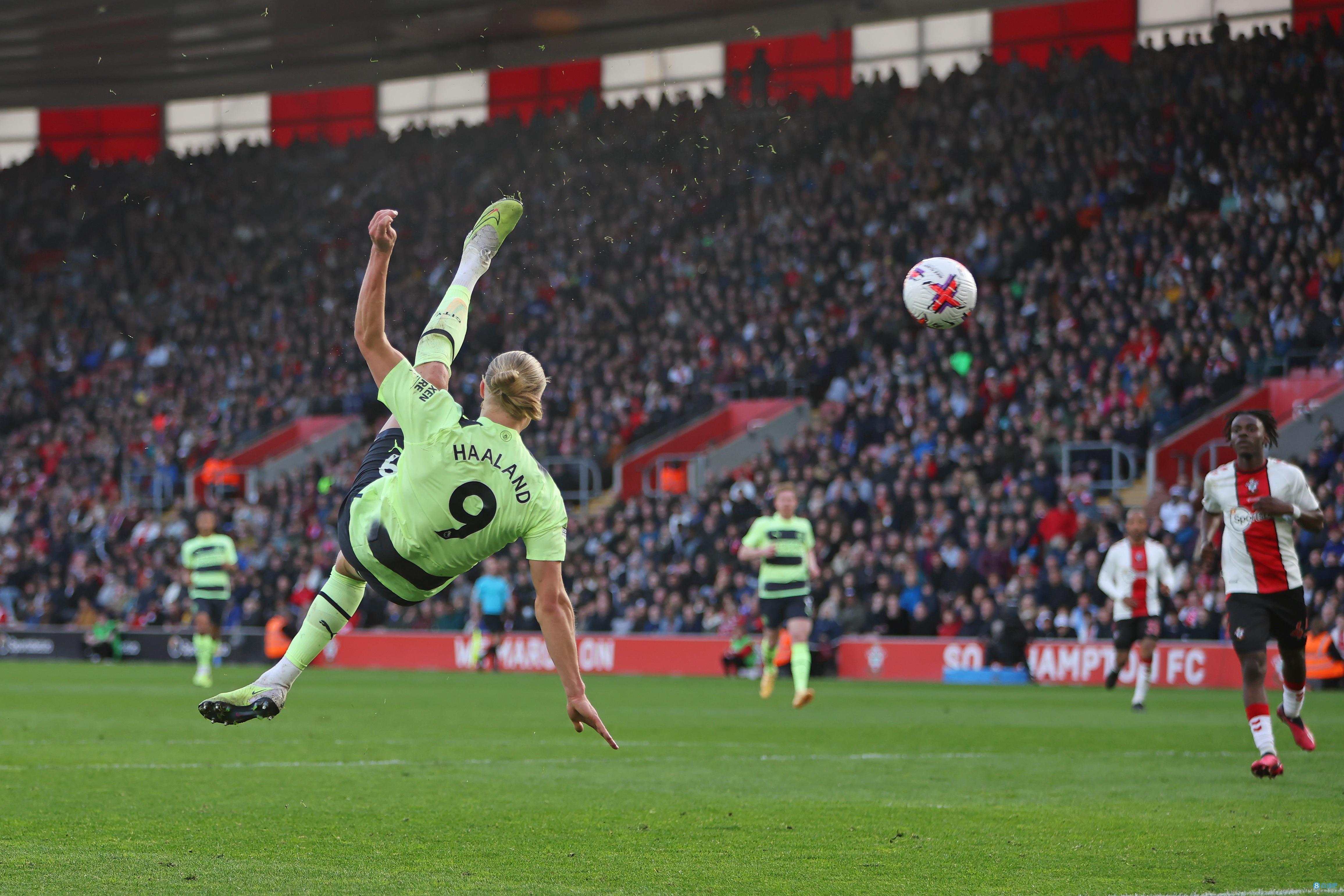 GEN动身前往伦敦MSI，小花生赛前明志：久违了MSI，我非常想夺冠
